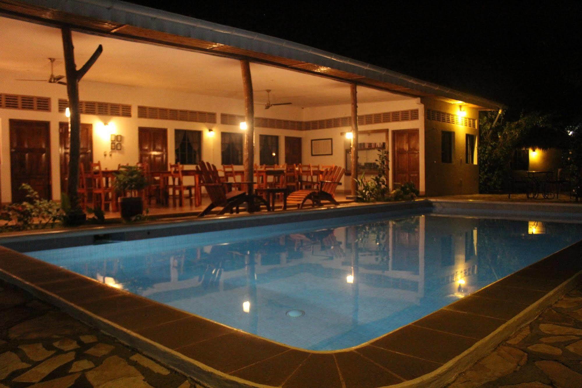 Hotel Mariposa León Eksteriør billede